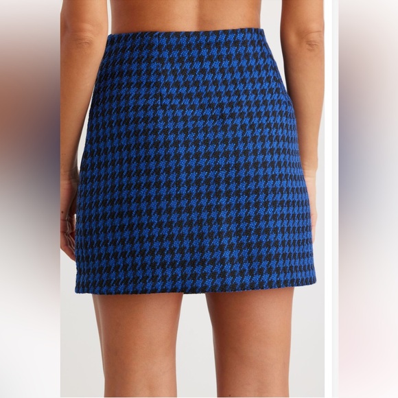 SET! NWT- DYNAMITE Shauna Cropped Button Blazer and Skirt - Picture 10 of 15